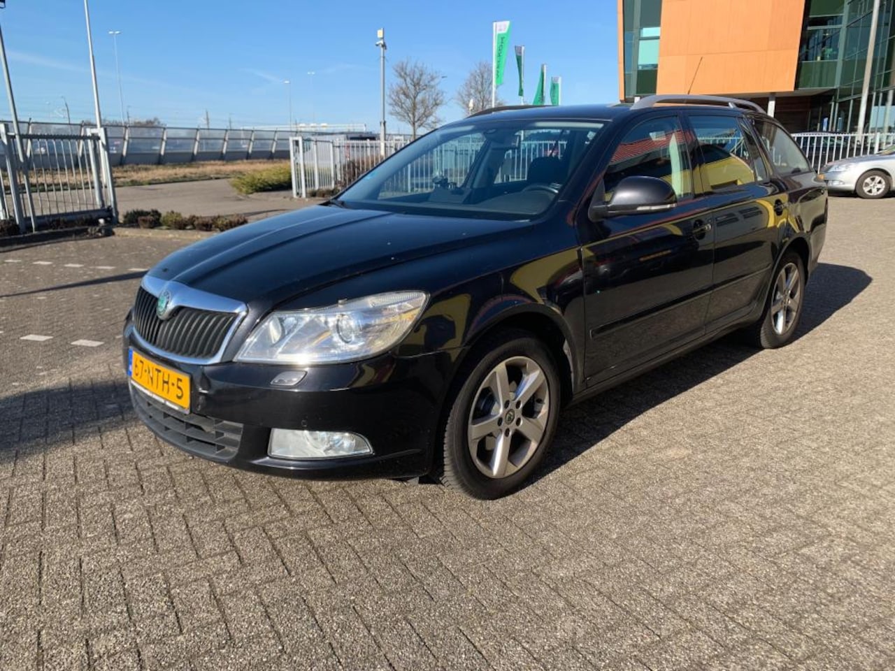 Skoda Octavia Combi - 1.2 TSI Elegance Automaat Business Line - AutoWereld.nl