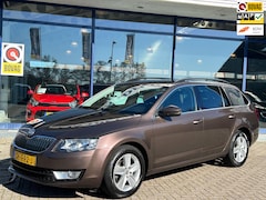 Skoda Octavia Combi - 1.2 TSI Greentech Ambition Navi Cruise Airco Trekhaak NAP NL-Auto Dealeronderhouden