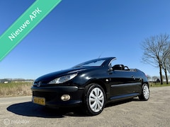 Peugeot 206 CC - 1.6-16V, BJ 2003, Lage km, APK Maart 2026