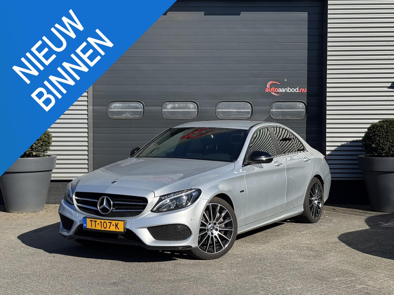 Mercedes-Benz C-klasse - 350 e Premium Plus AMG | Navigatie | Privacy Glass | 19 Inch Lichtmetalen Velgen | - AutoWereld.nl