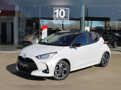 Toyota Yaris - 1.5 Hybrid 115 First Edition Bi-Tone | Stuur- en stoelverwarming