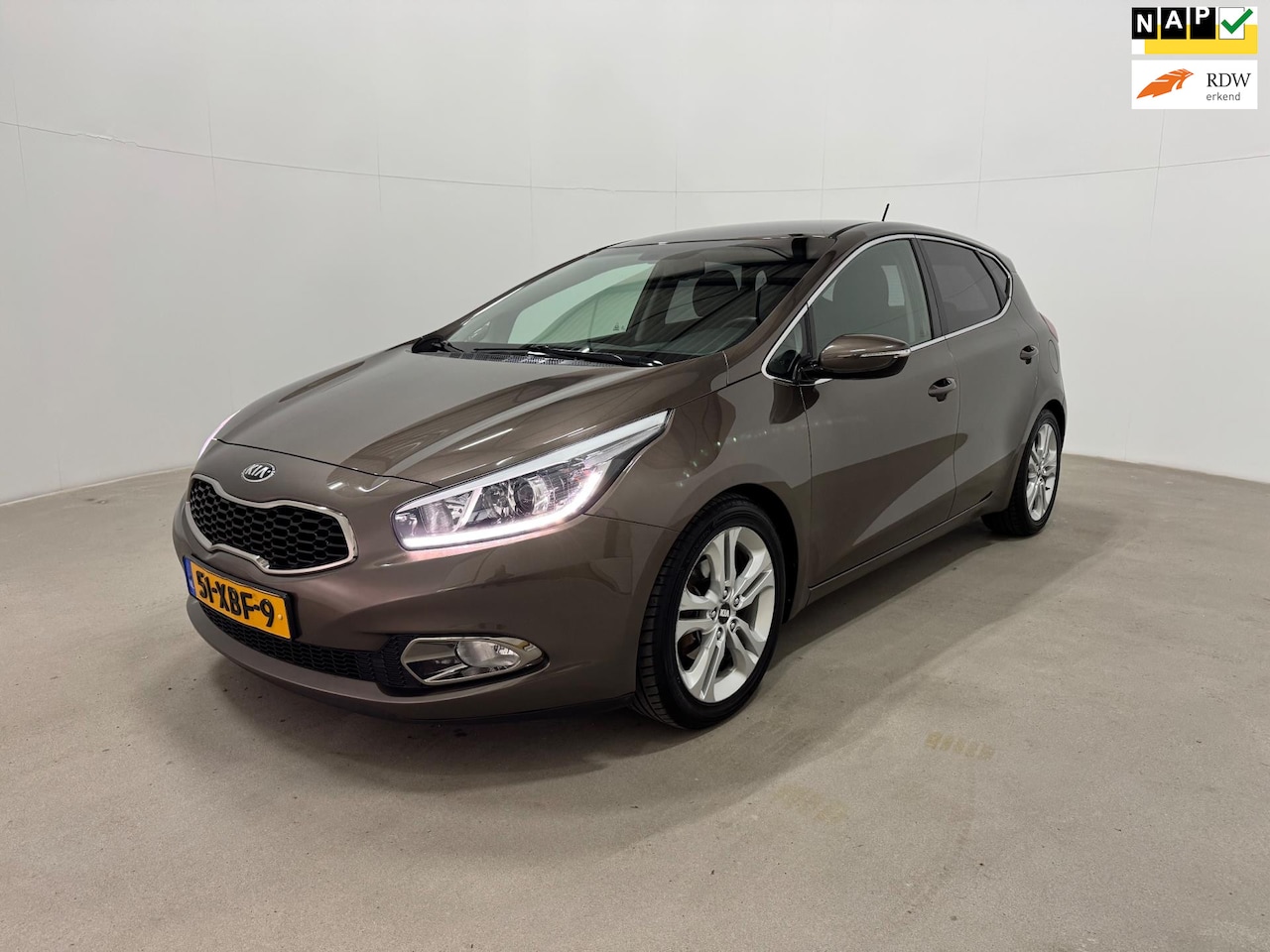 Kia Cee'd - 1.6 GDI Plus Pack / Trekhaak / Dealeronderhouden - AutoWereld.nl