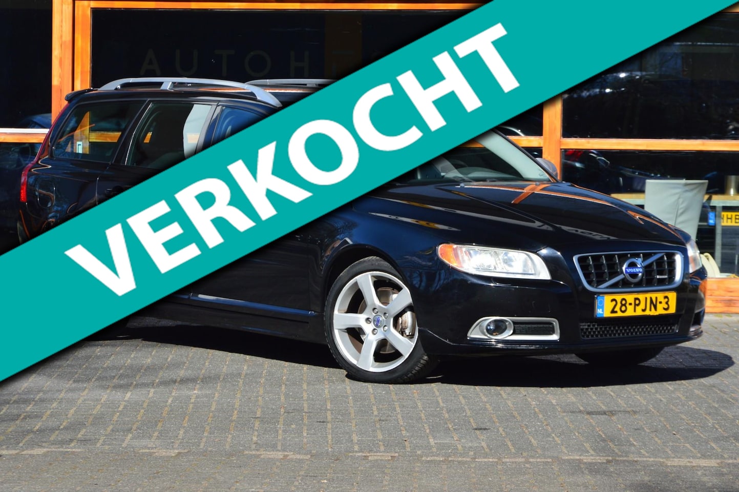 Volvo V70 - R-Edition | Soelverwarming | Bluetooth | High performance audio | Parkeersensoren | - AutoWereld.nl