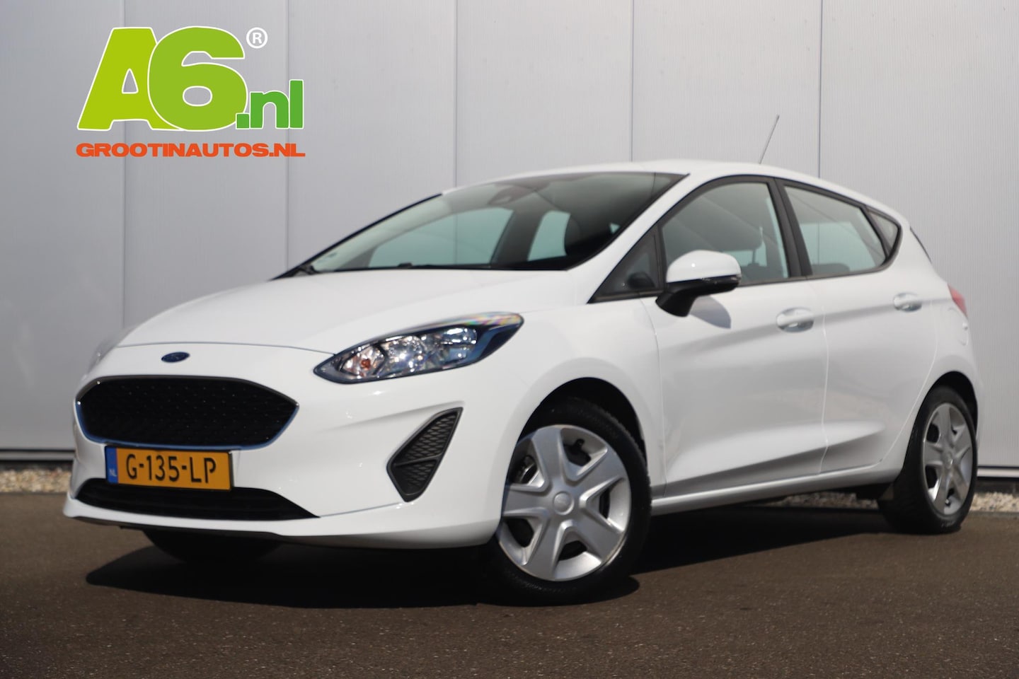 Ford Fiesta - 1.1 Trend Radio Bluetooth Airco Cruise Control Rijstrooksensor - AutoWereld.nl