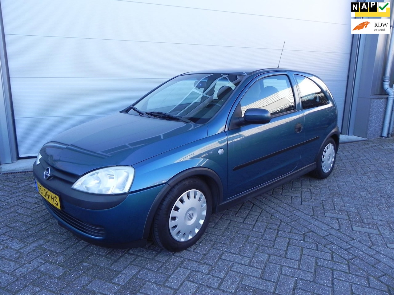 Opel Corsa - 1.4-16V Sport 3drs Apk 17-03-2026 Stuurbekrachtigin - AutoWereld.nl