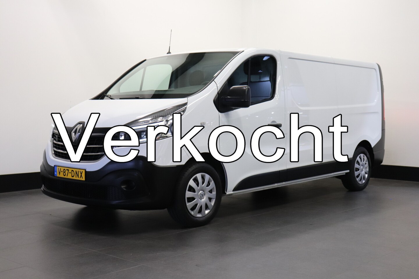 Renault Trafic - 2.0 dCi 120PK L2 EURO 6 - Airco - Navi - Cruise - € 11.900,- Excl. - AutoWereld.nl