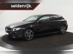 Mercedes-Benz A-klasse - 250e AMG Night | Carplay | Stoelverwarming | Camera | Leder/Alcantara | Full LED | Sfeerve