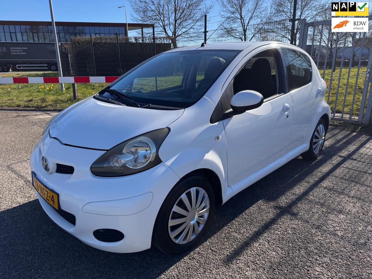 Toyota Aygo - 1.0-12V Access 5-Deurs Airco APK 2026 - AutoWereld.nl