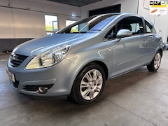 Opel Corsa - 1.4-16V Cosmo