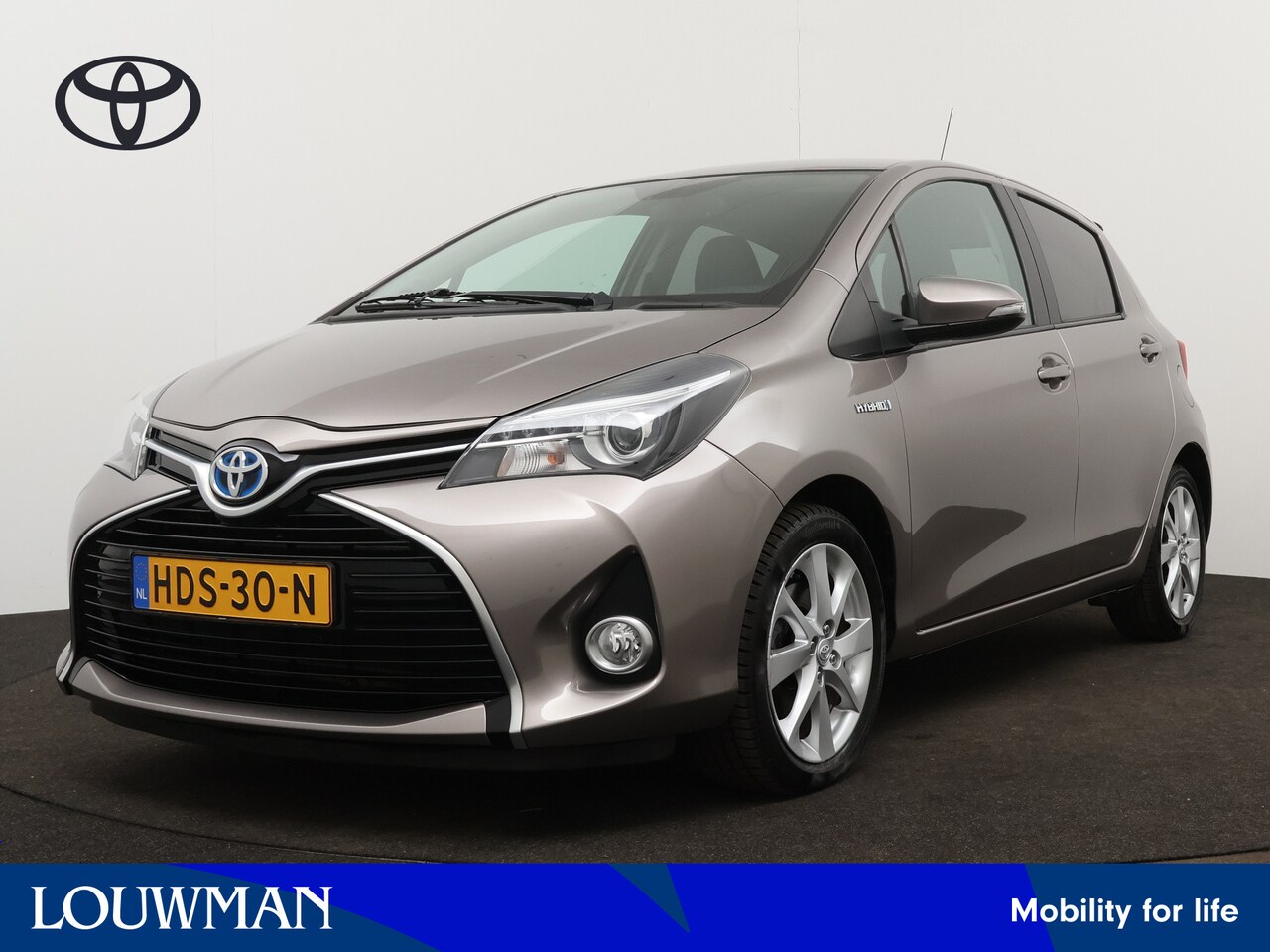 Toyota Yaris - 1.5 Hybrid Dynamic Limited | Camera | Climate Control | LM velgen | Stoelverwarming | Crui - AutoWereld.nl