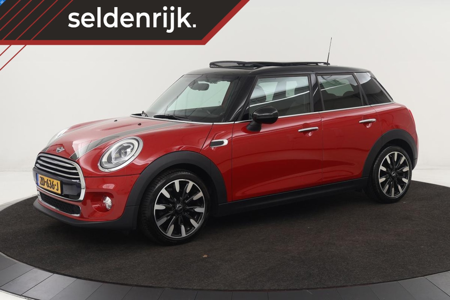 MINI Cooper - 1.5 Chili | Panoramadak | Stoelverwarming | Sportstoelen | Full LED | Climate control | PD - AutoWereld.nl