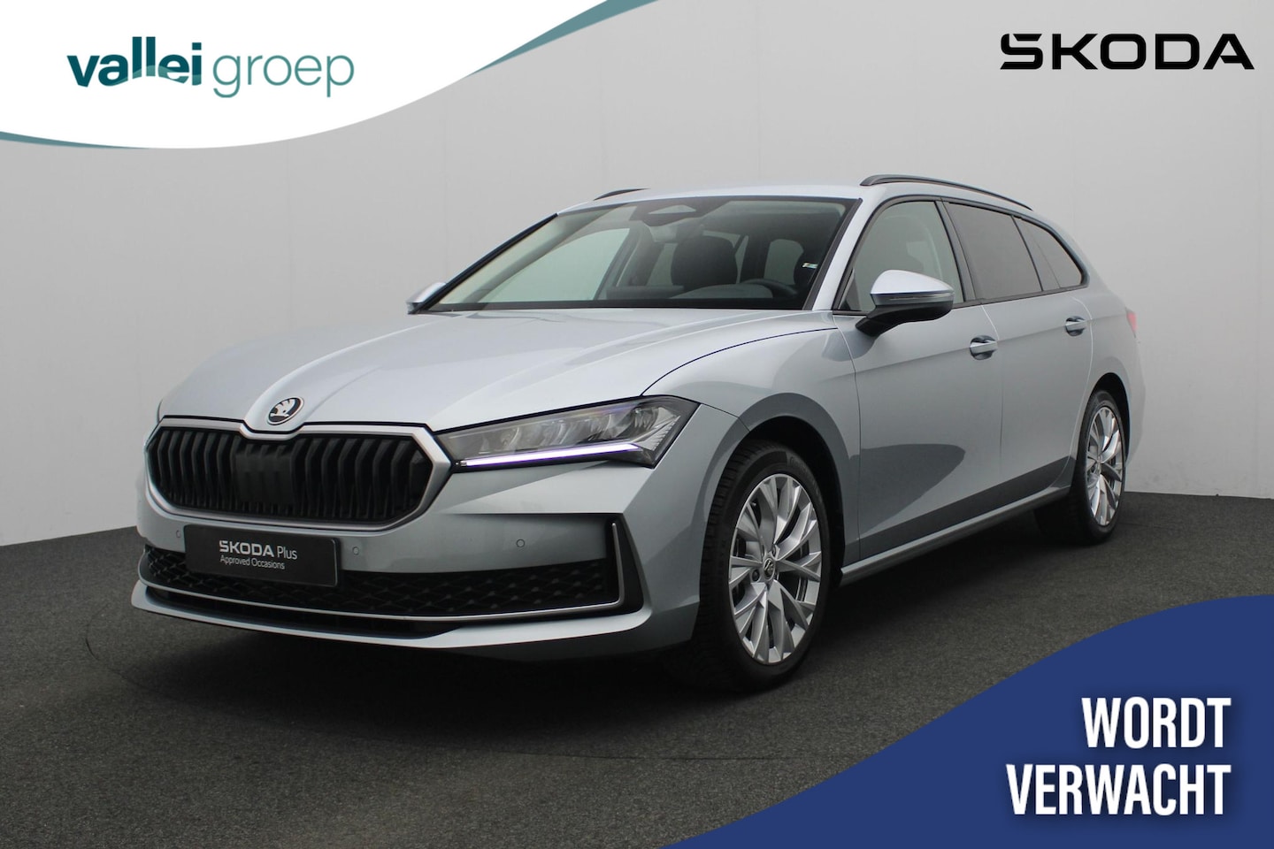 Skoda Superb Combi - 1.5 TSI 150 pk DSG MHEV First Edition | Trekhaak | Achteruitrijcamera | Stoelverwarming | - AutoWereld.nl