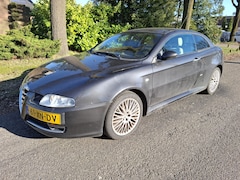 Alfa Romeo GT - 2.0 JTS Distinctive Selespeed Handel/Export | Leder | Parkeer sensoren | Navigatie | Clima