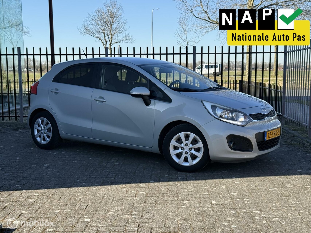 Kia Rio - 1.2 CVVT Plus Pack | 1e eigenaar | Airco | Netjes! - AutoWereld.nl