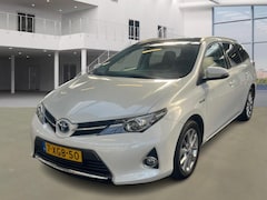 Toyota Auris Touring Sports - 1.8 Hybrid Dynamic | CAMERA | PANO | NAVI | CC | NL AUTO |