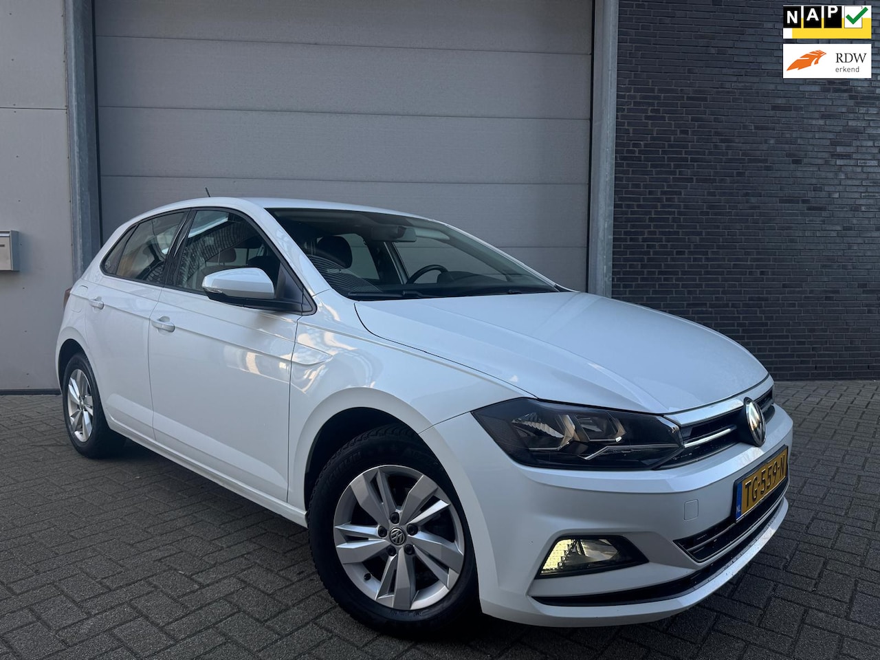 Volkswagen Polo - 1.0 TSI Comfortline [Adap. Cruise|Navi|Carplay|Dealer OH] - AutoWereld.nl