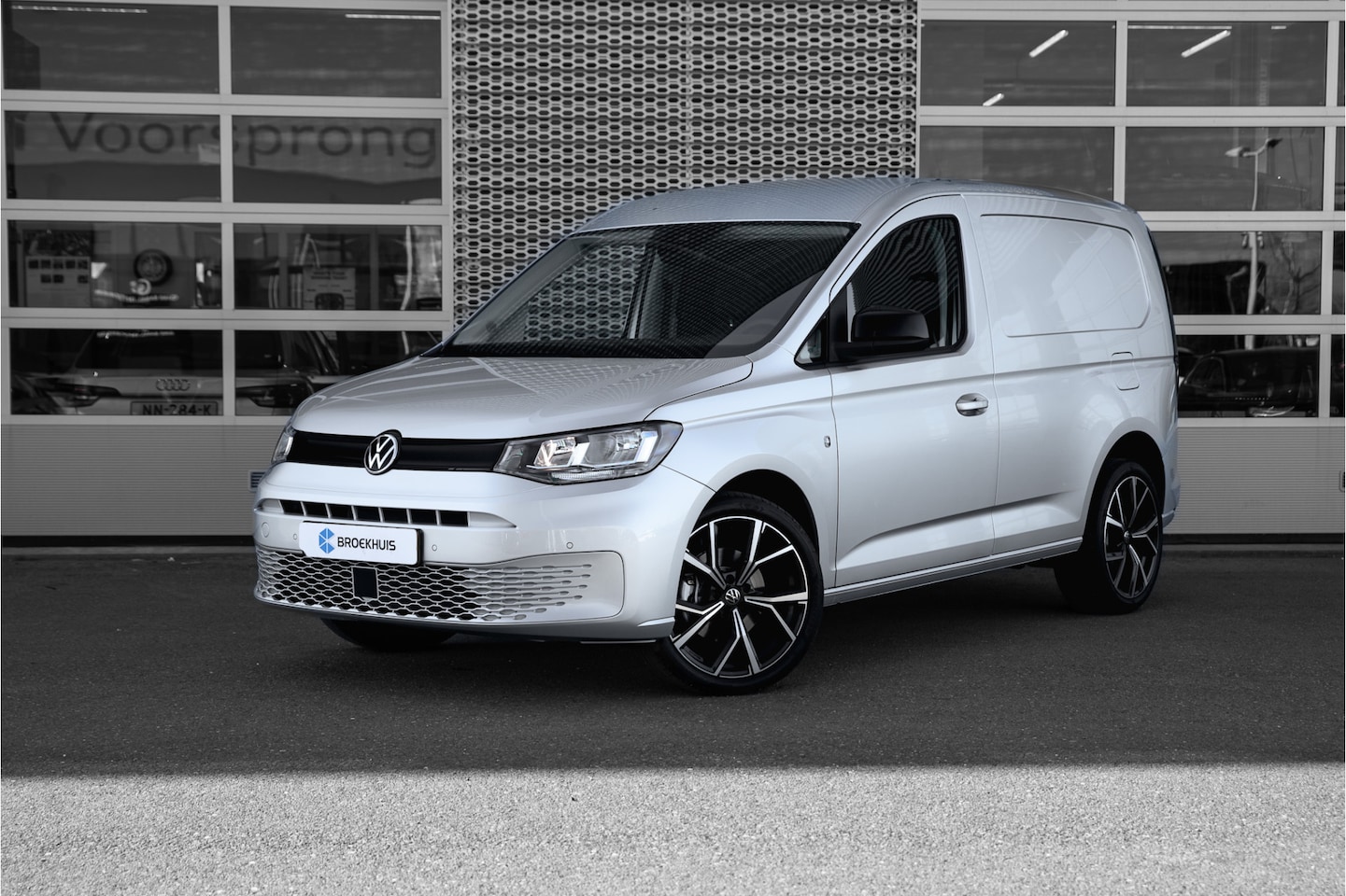 Volkswagen Caddy - 2.0 TDI Style Automaat | Geen BPM | Nieuwstaat - AutoWereld.nl