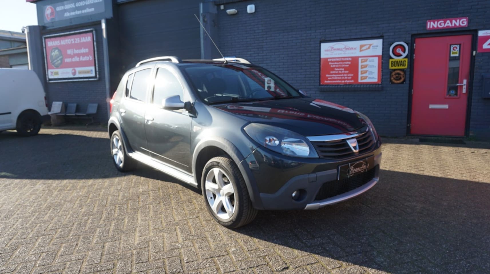 Dacia Sandero Stepway - 1.6 - AutoWereld.nl