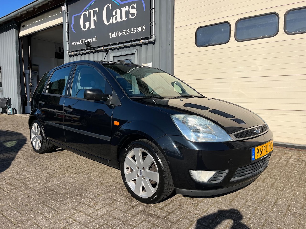 Ford Fiesta - 1.3 Futura 2004 APK NAP AIRCO - AutoWereld.nl