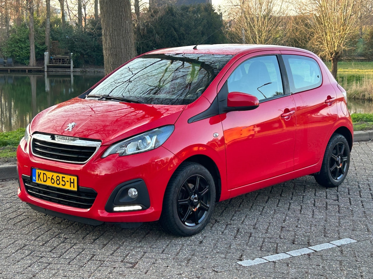 Peugeot 108 - 1.0 e-VTi Active 2016 Airco! LED! USB! Bluetooth! Dealer onderhouden! Zuinig! NAP! - AutoWereld.nl