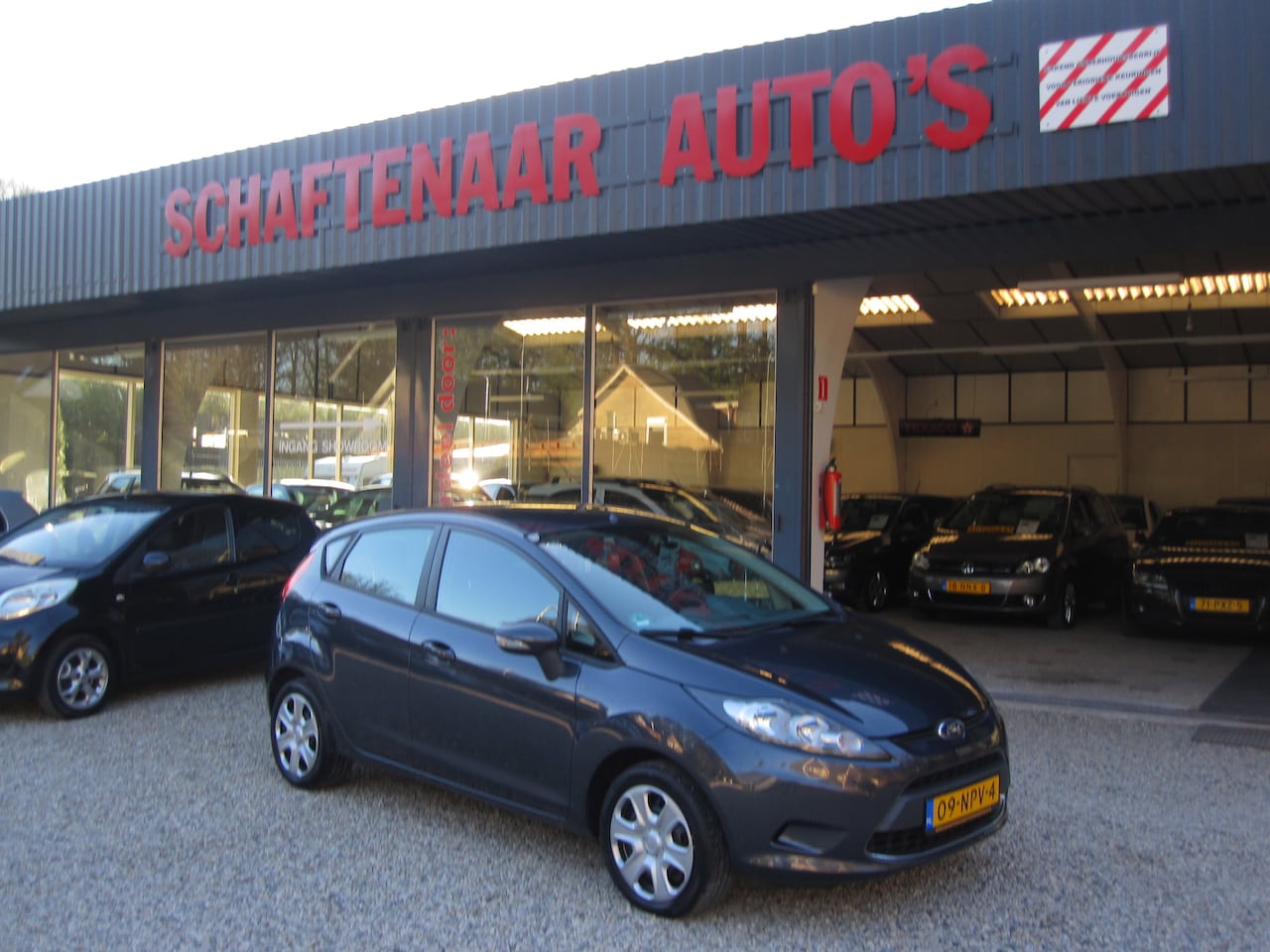 Ford Fiesta - 1.25 Limited zeer nette auto met trekhaak  apk 13-07-2025 - AutoWereld.nl