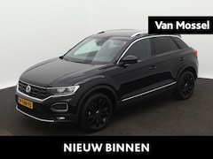 Volkswagen T-Roc - 1.5 TSI Sport | Automaat | Black Style | Navigatie | Digital Cockpit | LED-Verlichting | P