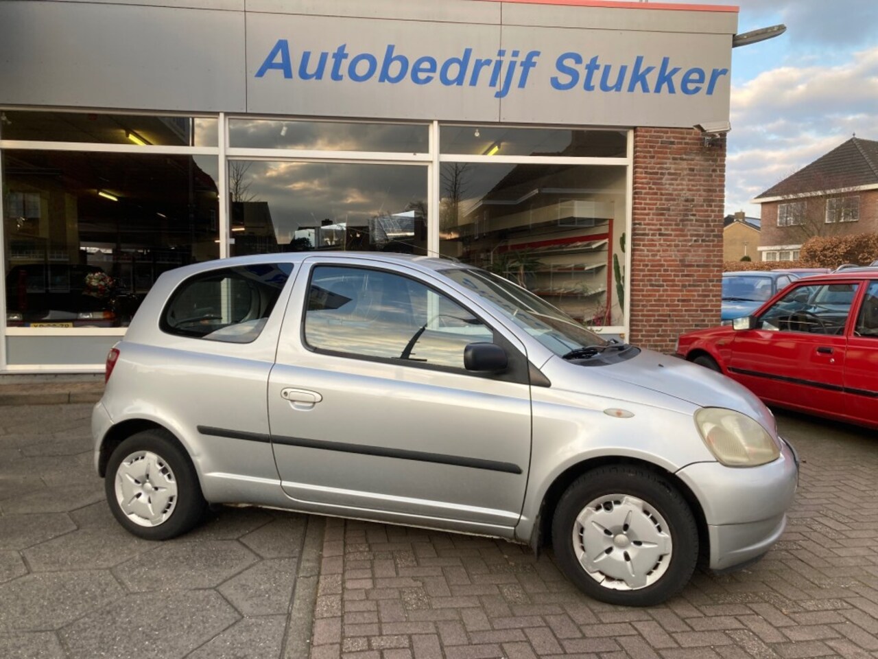 Toyota Yaris - 1.3 VVT-i Linia Luna INRUILKOOPJE - AutoWereld.nl