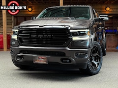 Dodge Ram 1500 - 5.7 V8 Laramie Night, LPG, Luchtvering, 4PLAY Velgen, Panoramadak, 12'' scherm,