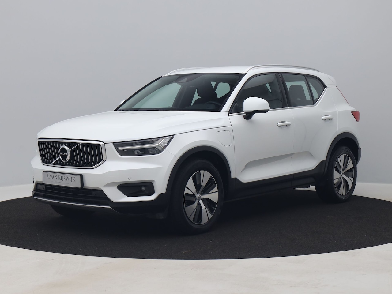 Volvo XC40 - 1.5 T4 Recharge Inscription Expression | CAMERA | KEYLESS - AutoWereld.nl