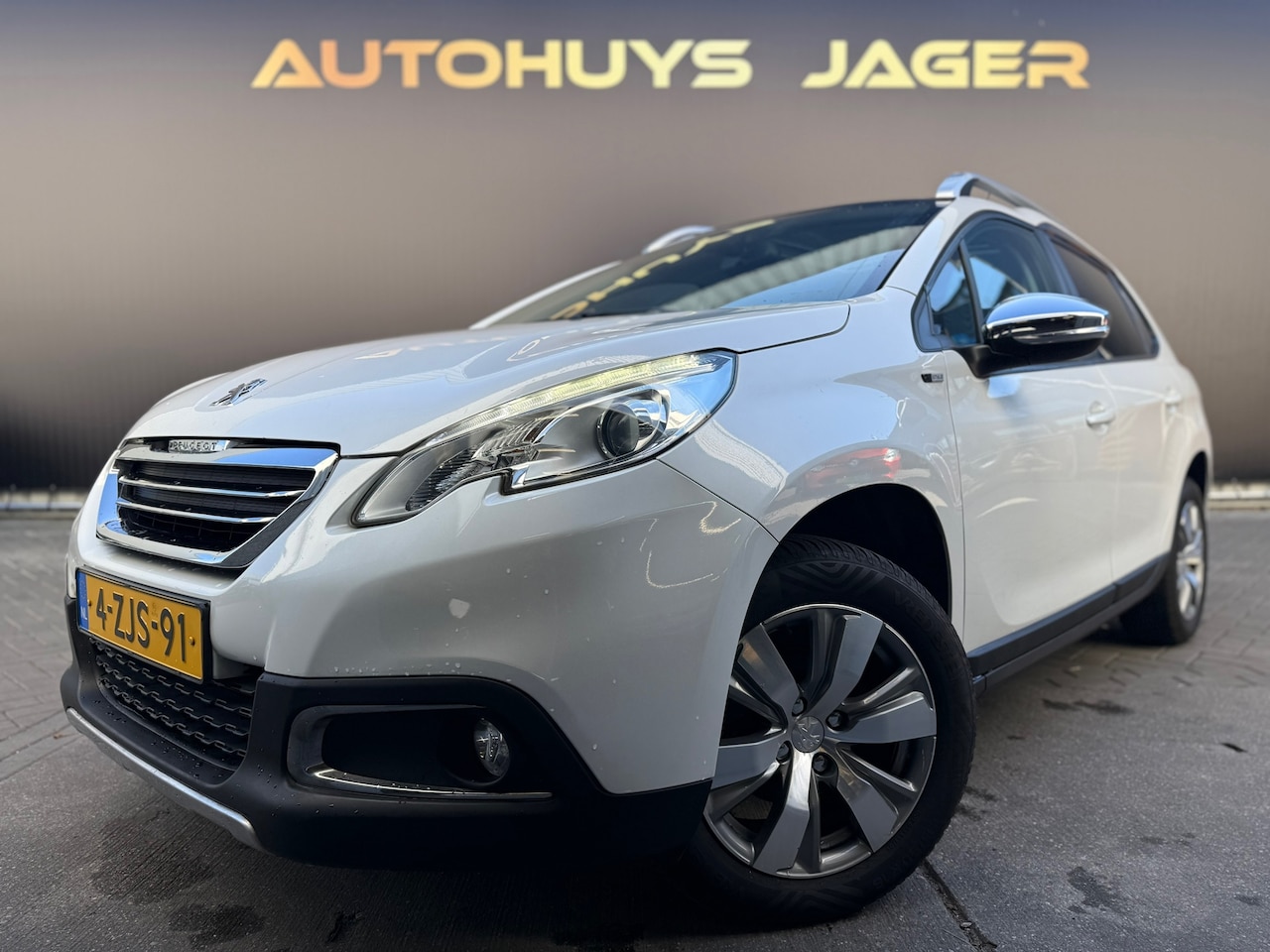 Peugeot 2008 - 1.2 PureTech Style 1.2 PureTech Style - AutoWereld.nl