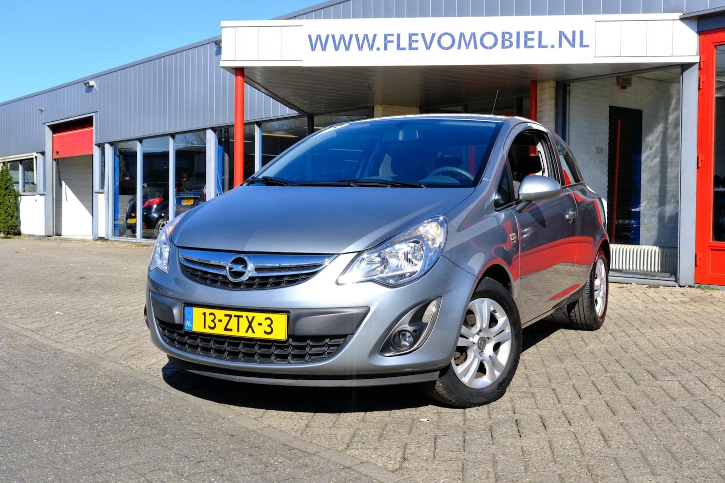 Opel Corsa - 1.2-16V Design Edition Aut. *35.800km!* Clima|Cruise|LMV - AutoWereld.nl