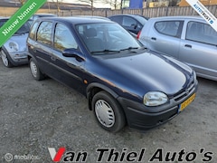 Opel Corsa - 1.2i-16V Strada vol automaat stuurbekrachtiging