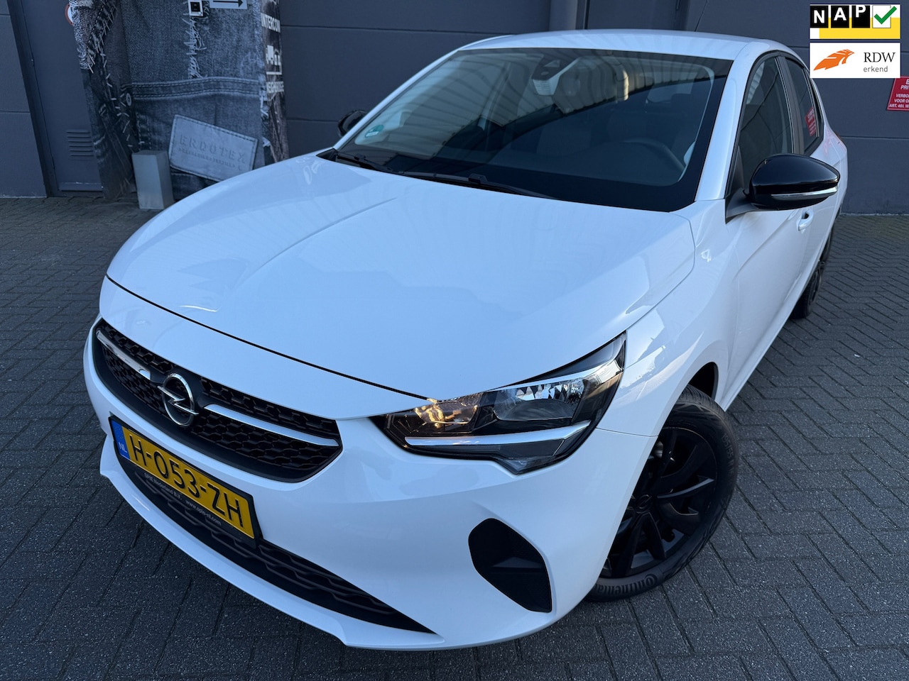 Opel Corsa - 1.2 Edition*12 MAANDEN GARANTIE*CAMERA*101PK*CRUISE*NAP*APK*CARPLYE*ISOFIX - AutoWereld.nl