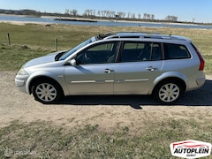 Renault Mégane Grand Tour - 1.6-16V Tech Line PANO