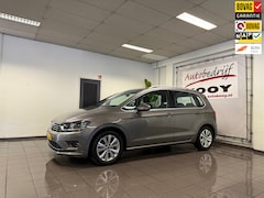 Volkswagen Golf Sportsvan - 1.2 TSI Highline * Automaat / Panoramadak / Trekhaak / Navigatie / NL Auto