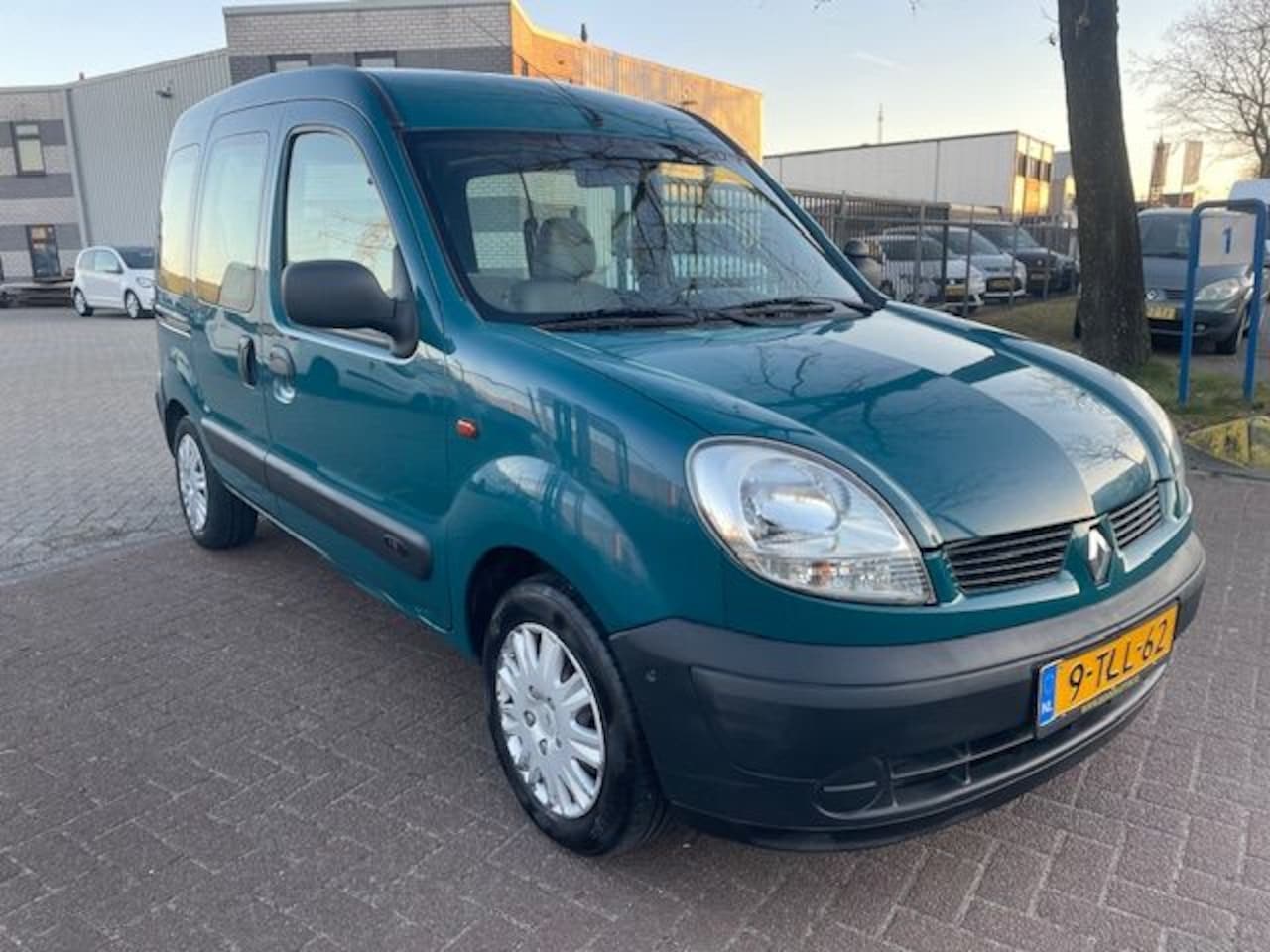 Renault Kangoo - 1.2 Authentique 5persoons APK 11-2025 - AutoWereld.nl