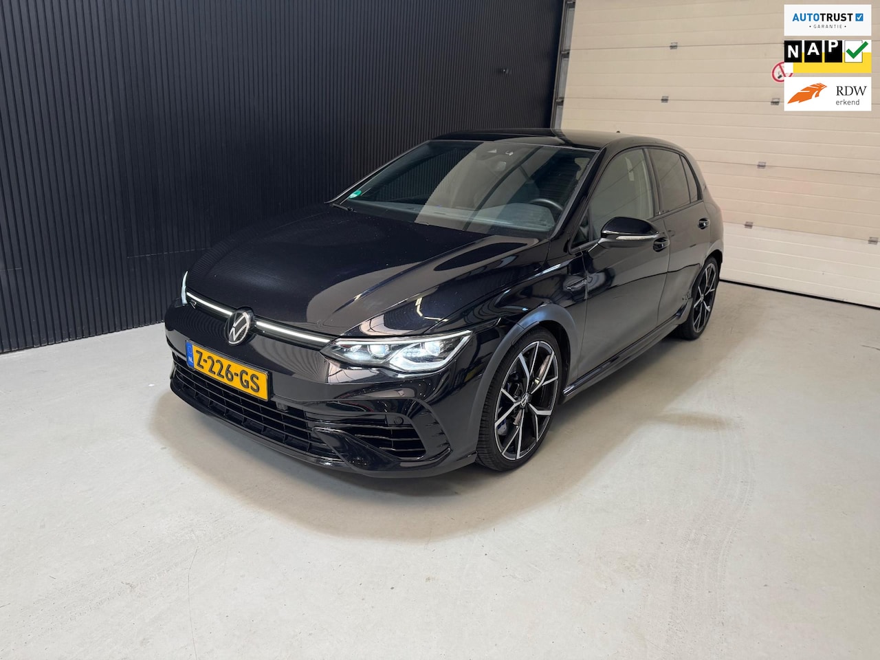 Volkswagen Golf - 2.0 TSI R 4Motion lichte schade - AutoWereld.nl