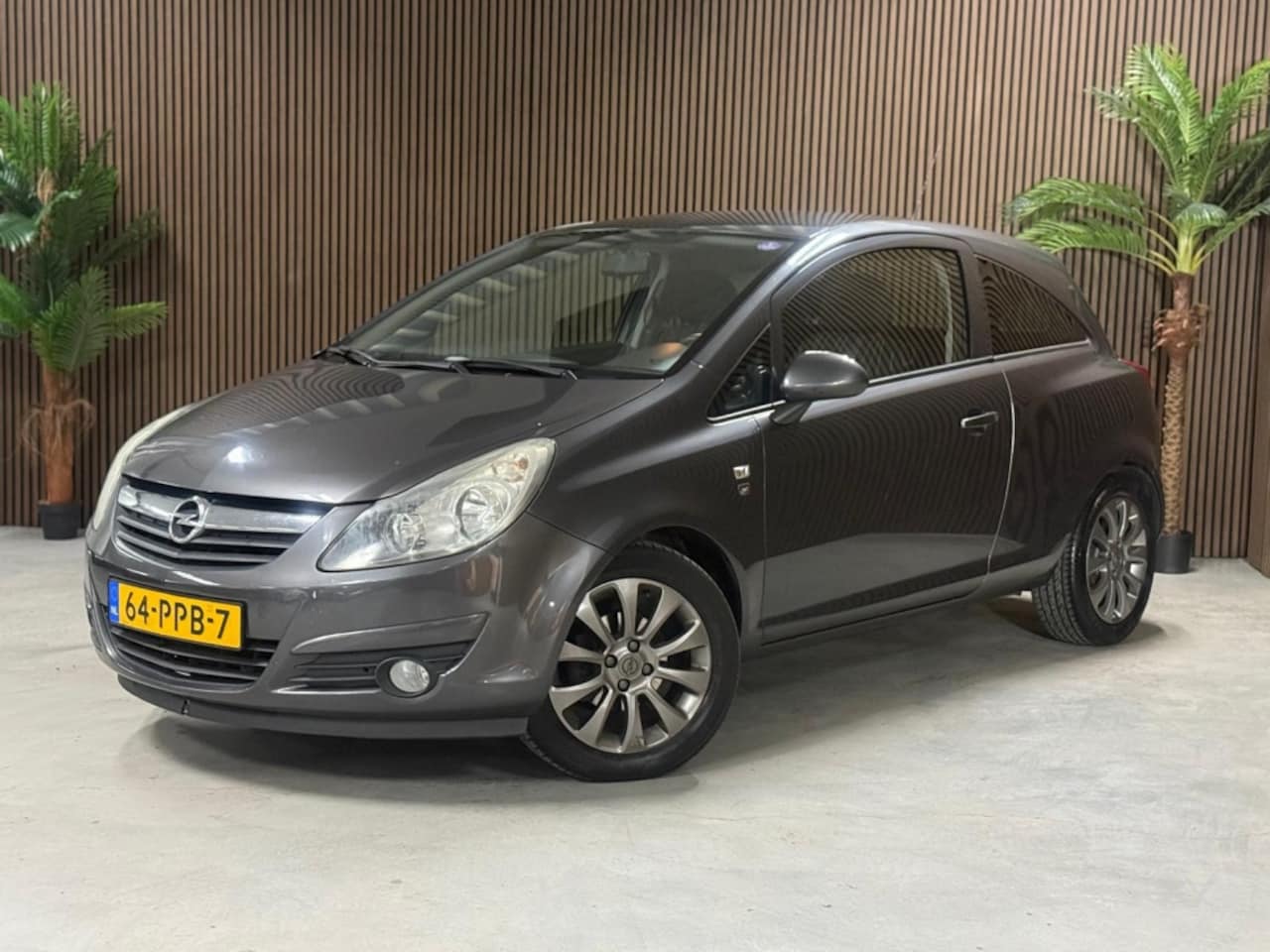 Opel Corsa - 1.2-16V Color Ed. - AutoWereld.nl