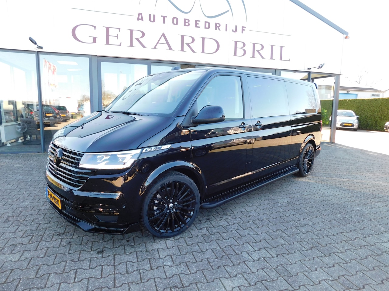 Volkswagen Transporter Caravelle - 2.0 TDI/204 PK, DSG L2H1, Bulli, LED, El. schuifd. achterklep, ACC, standkachel. - AutoWereld.nl