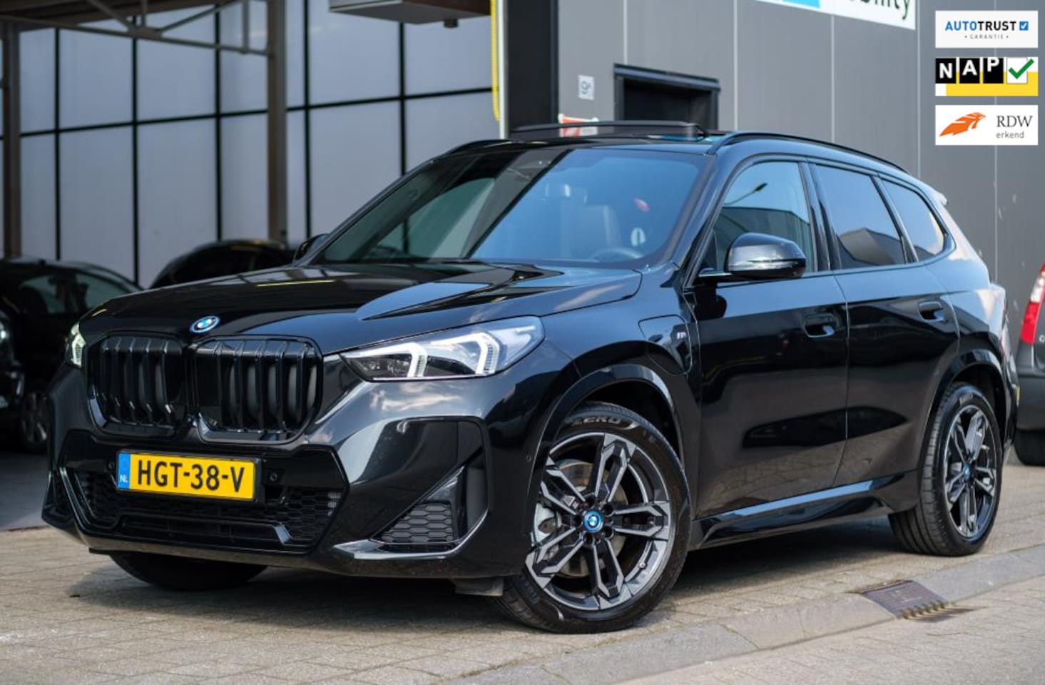 BMW X1 - XDrive30e|PANO| - AutoWereld.nl