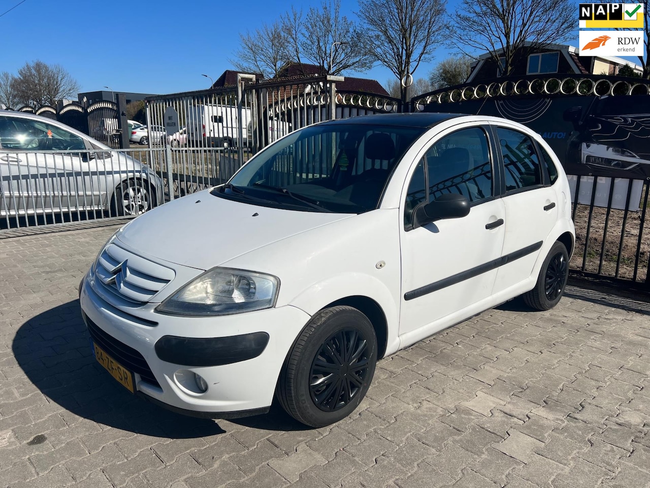 Citroën C3 - 1.4i Ligne Prestige | Elektrische ramen | Centrale vergrendeling | Bluetooth - AutoWereld.nl