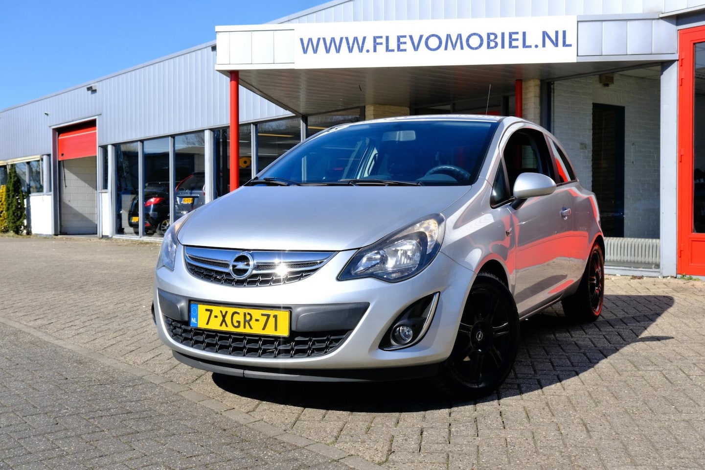 Opel Corsa - 1.4-16V BlitZ Navi|Clima|LMV|Half Leder - AutoWereld.nl