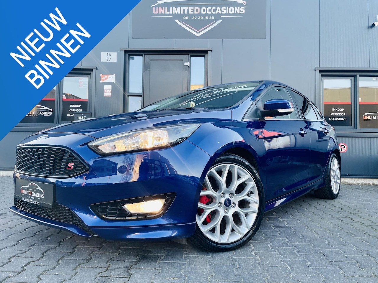 Ford Focus - 1.5 ST-LINE *150PK*CRUISE*TREKHAAK*NAVI*KEYLESS ENTRY - AutoWereld.nl