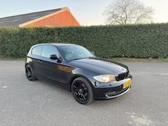 BMW 1-serie - 116i BLACK EDITION - AC - NAVI