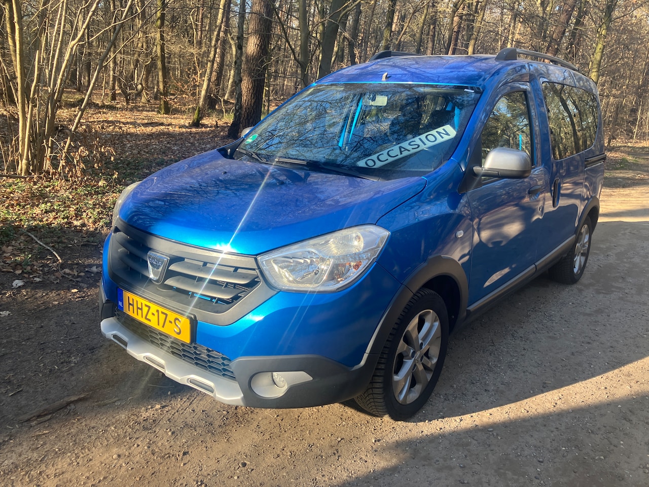 Dacia Dokker - 1.2 Tce Stepway Airco, Navigatie, Cruisecontrol, 4-seizoensbanden, Trekhaak afneembaar - AutoWereld.nl