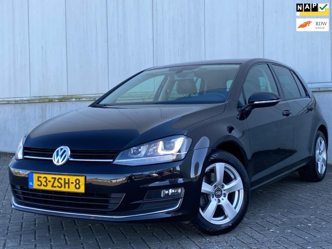 Volkswagen Golf - 1.4 TSI ACT Highline NAP I NAVI I AUTOMAAT I TREKHAAK I LED I STOELVERWARMING I NETTE AUTO - AutoWereld.nl