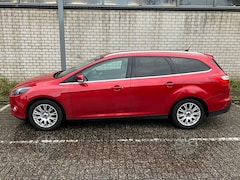 Ford Focus Wagon - 1.6 EcoBoost Titanium Nieuwe distributie riem en waterpomp