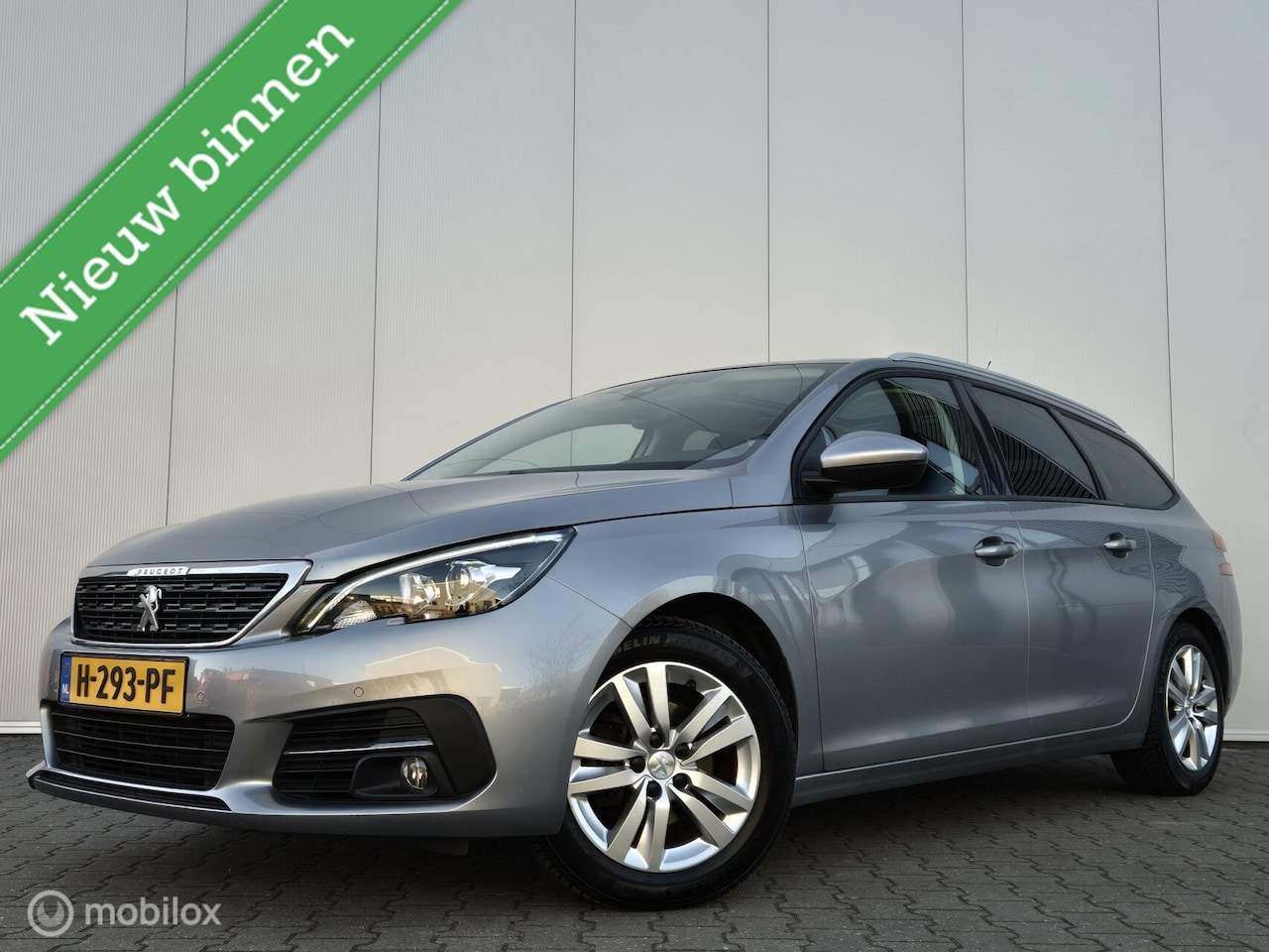 Peugeot 308 SW - 1.2 PURETECH EXECUTIVE/PANO/TREKHAAK/LED/CARPLAY/CRUISE/LANE ASSIST - AutoWereld.nl