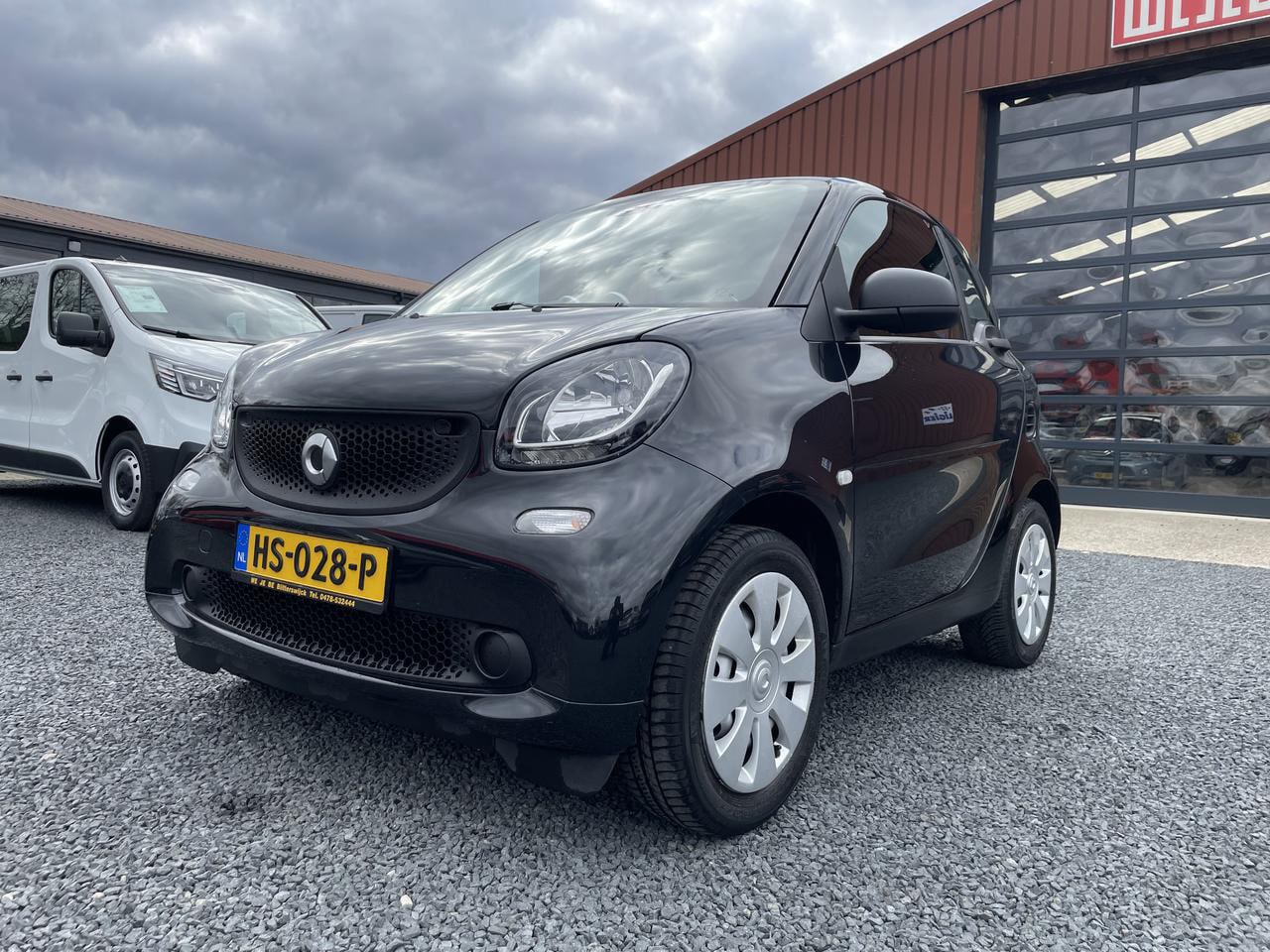 Smart Fortwo - PURE 52KW AIRCO AUTOMAAT - AutoWereld.nl