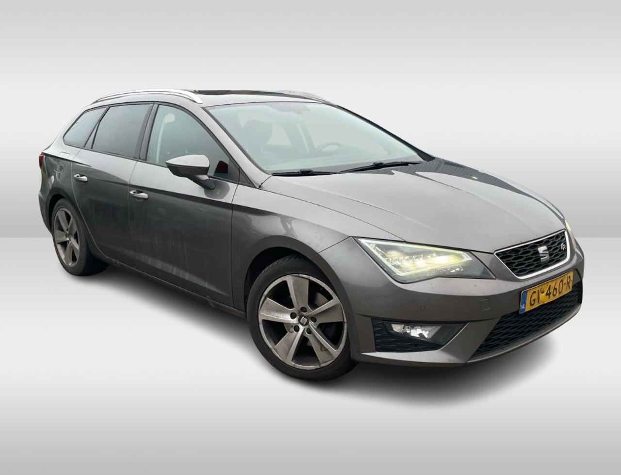 Seat Leon ST - 1.4 EcoTSI FR Connect Panoramadak / Camera / Navigatie / LED / Elektr. stoelen / 17'' / Cr - AutoWereld.nl